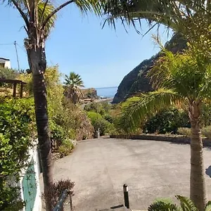 Vakantieboerderij Paraiso Resiliente, Santana (Madeira)